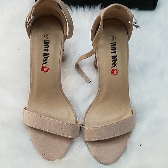 Heels - Picture 2 of 3